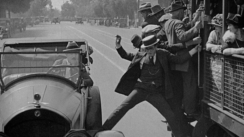 кадр из фильма Наконец в безопасности!