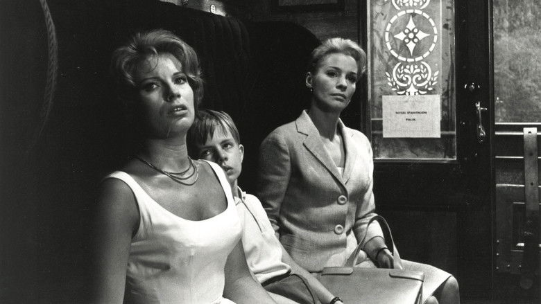 кадр из фильма Молчание