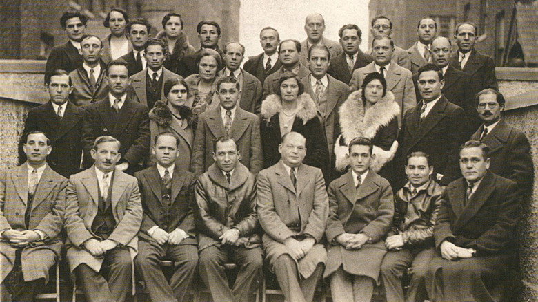 кадр из фильма At Home in Utopia