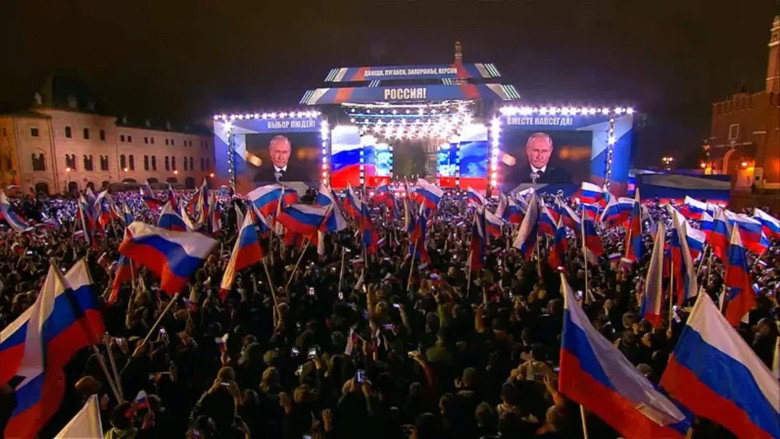 кадр из фильма Les Empires contre-attaquent