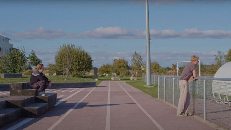 кадр из фильма Hello Carl !