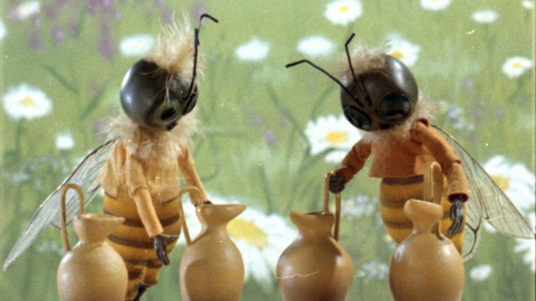 кадр из фильма Город мастеров медовых дел