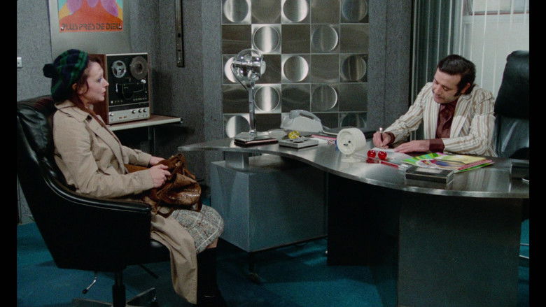 кадр из фильма Tout le monde il est beau, tout le monde il est gentil