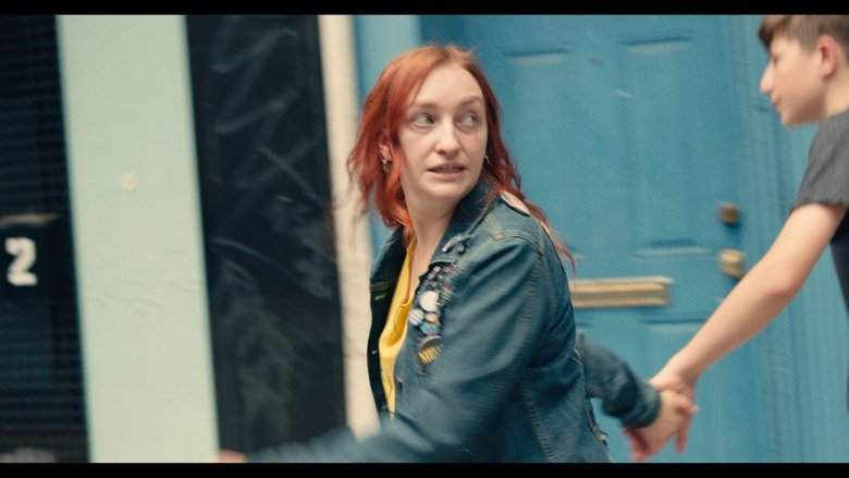 кадр из фильма Mom Jolie