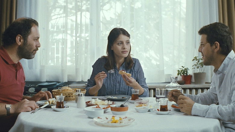 кадр из фильма Bizim Büyük Çaresizliğimiz