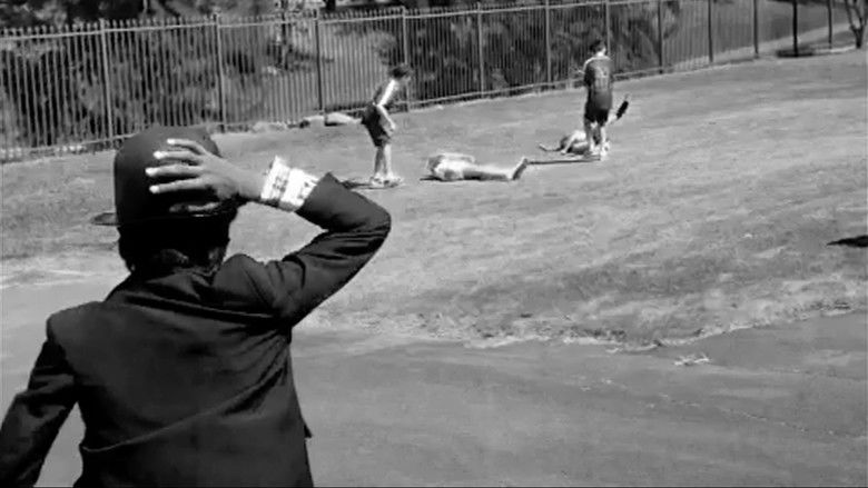 кадр из фильма The Little Tramp