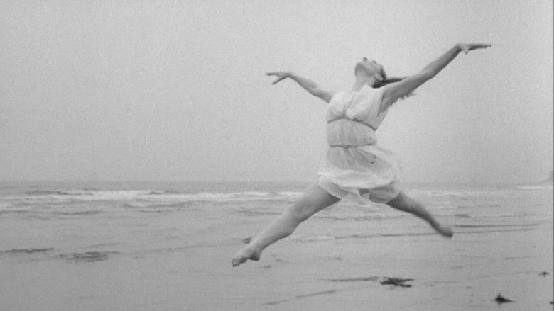 кадр из фильма Isadora Duncan, the Biggest Dancer in the World