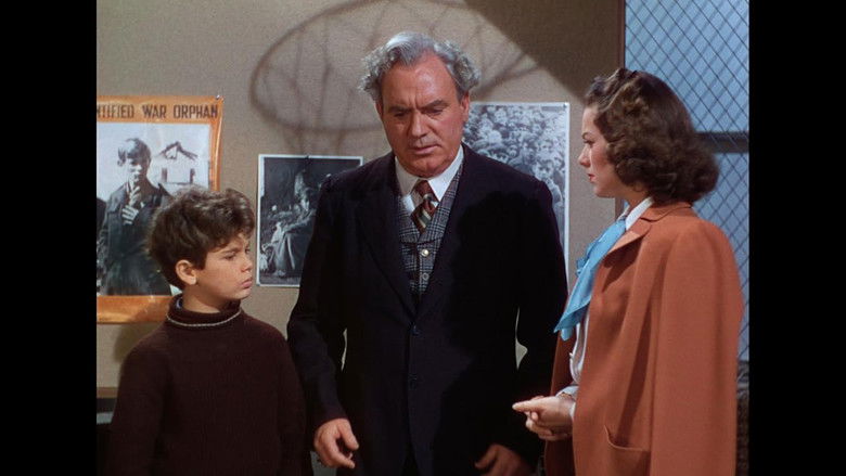 кадр из фильма Мальчик с зелеными волосами