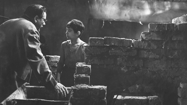 кадр из фильма Полустанок