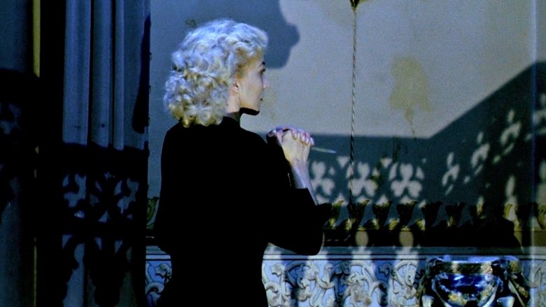 кадр из фильма За стеклом