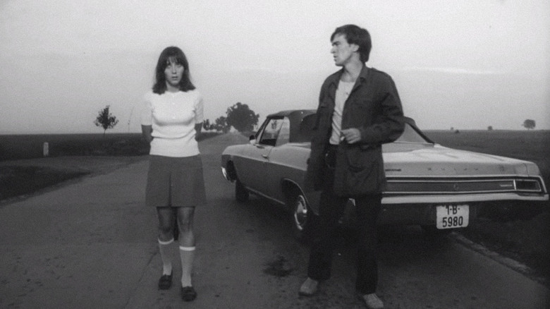 кадр из фильма 100 de lei