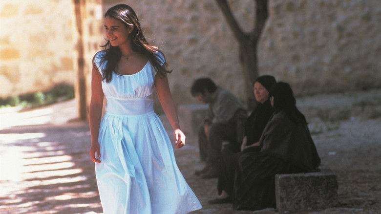 кадр из фильма The Invisible Circus