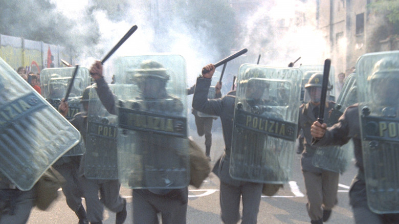 кадр из фильма Tutto a posto e niente in ordine