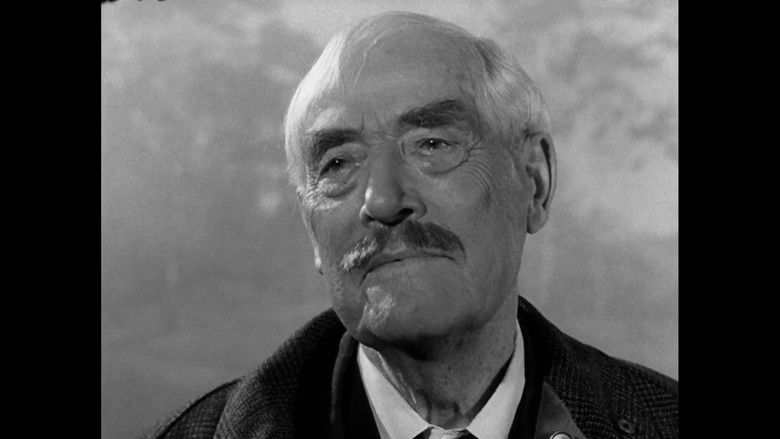 кадр из фильма Земляничная поляна