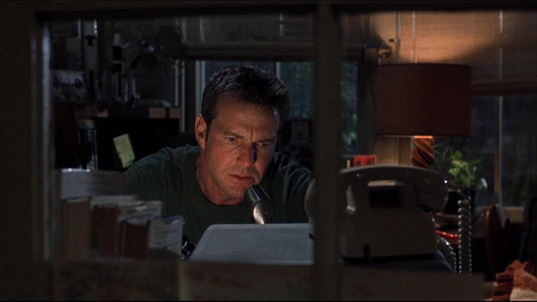 кадр из фильма Радиоволна