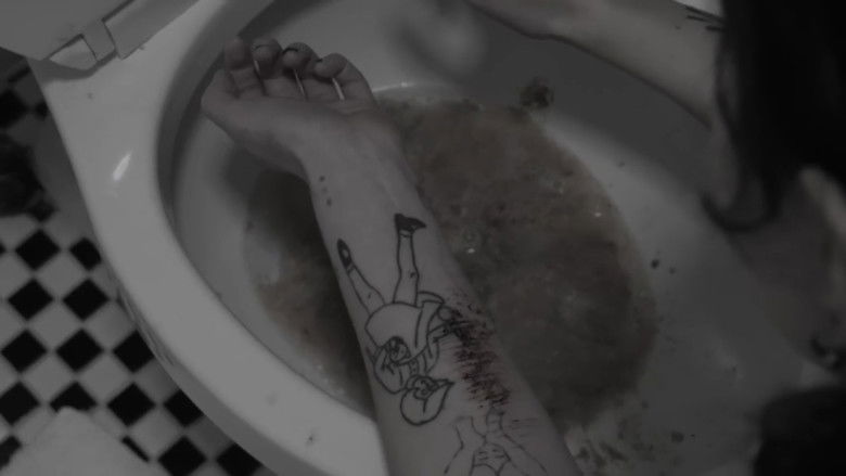 кадр из фильма Scarlet Piss Princess