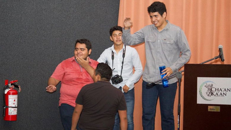 кадр из фильма Gritos de Dolores