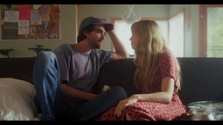 кадр из фильма You Used to be Fun