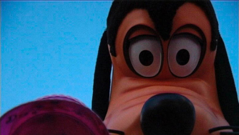 кадр из фильма Disneyland, mon vieux pays natal