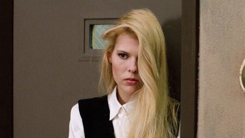 кадр из фильма Школьный психолог, или Игра в любовь