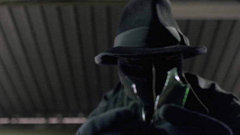 кадр из фильма Глаза без лица