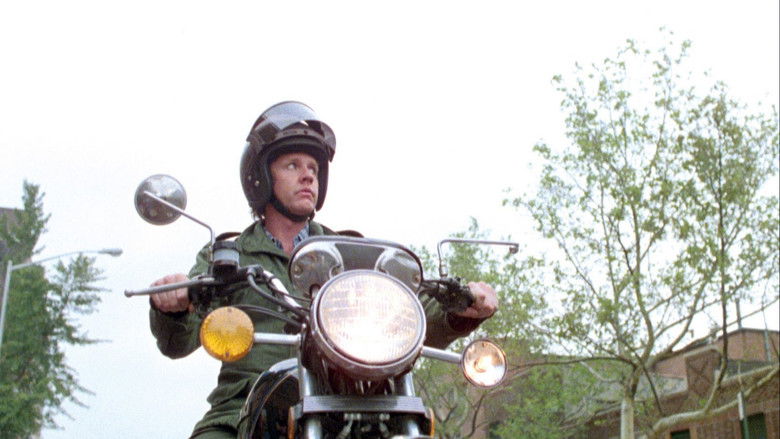 кадр из фильма Мститель