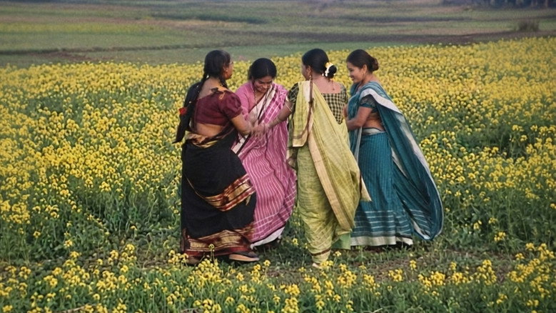 кадр из фильма চার সতিনের ঘর