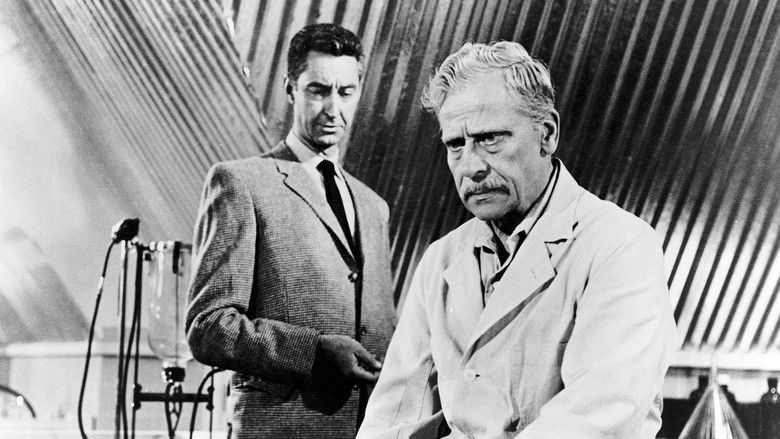 кадр из фильма The Amazing Transparent Man