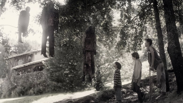 кадр из фильма Párvulos: Hijos del Apocalipsis