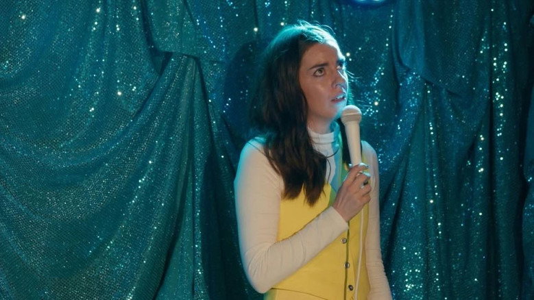 кадр из фильма Emma Holland: Here Comes Mr. Forehead