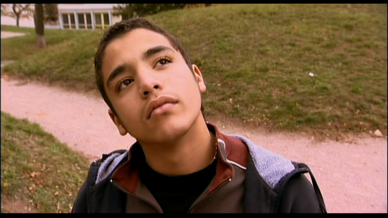 кадр из фильма L'Esquive