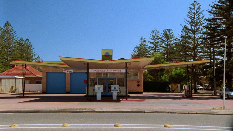 кадр из фильма Return Home