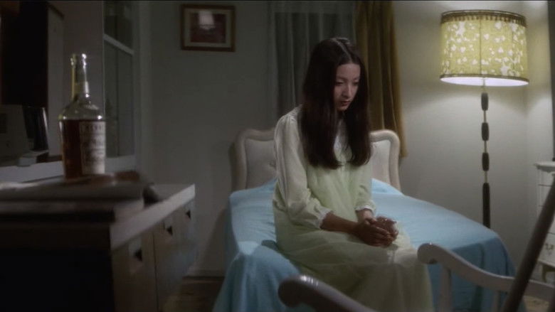 кадр из фильма 夜の歌謡シリーズ　なみだ恋