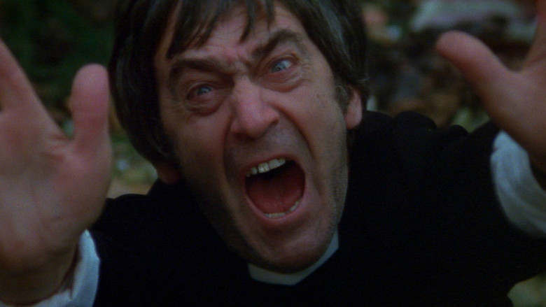 кадр из фильма Омен