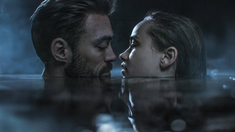 кадр из фильма Запертая