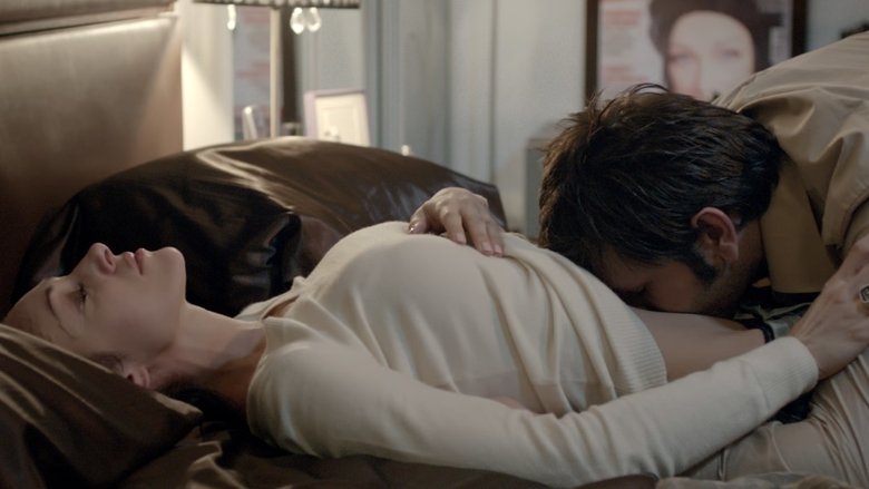 кадр из фильма Люби меня