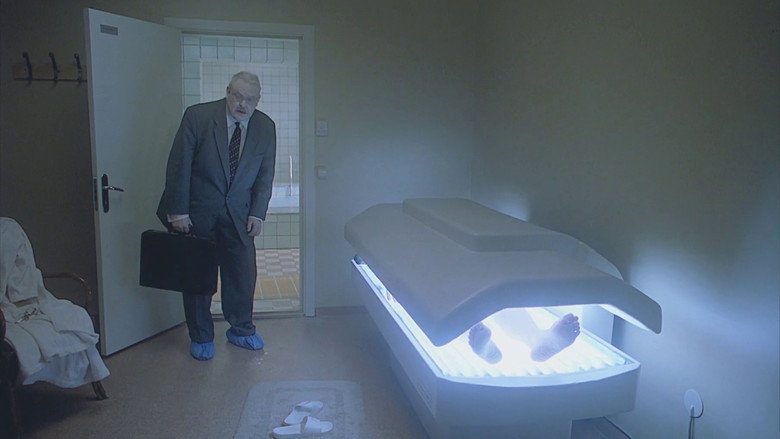 кадр из фильма Песни со второго этажа