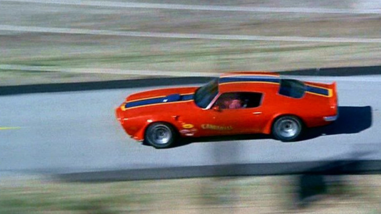 кадр из фильма Гонки «Пушечное ядро»