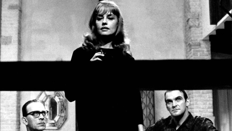 кадр из фильма Ева