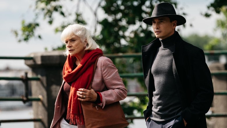 кадр из фильма Forever Young