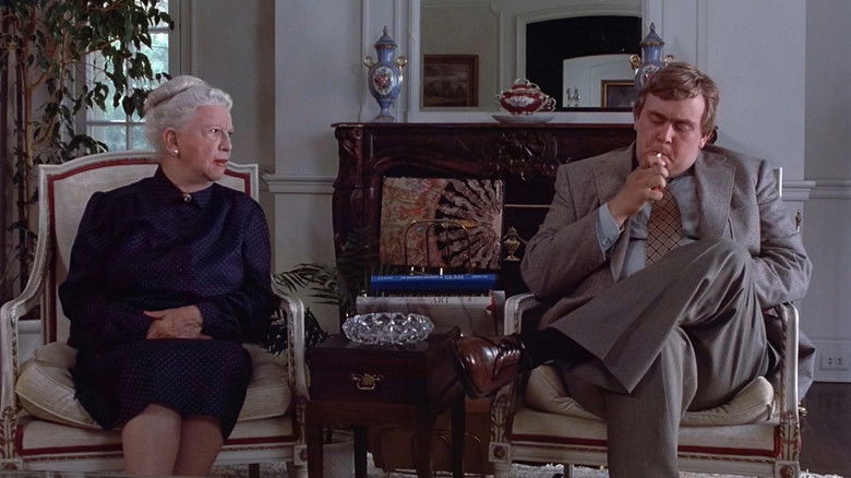 кадр из фильма Слетая с катушек