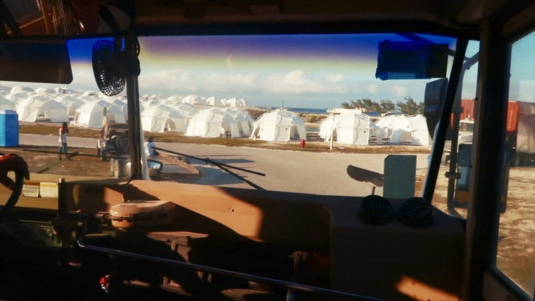 кадр из фильма Афёра Fyre