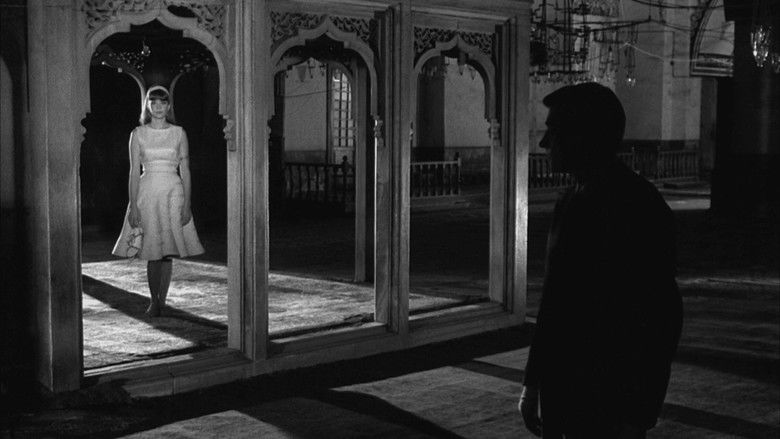 кадр из фильма Бессмертная