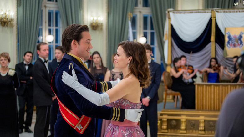 кадр из фильма Royal Matchmaker