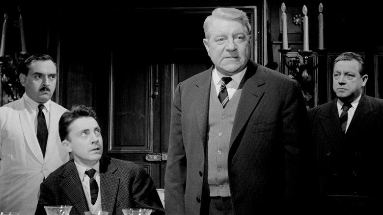 кадр из фильма Мегрэ и дело в Сен-Фиакр