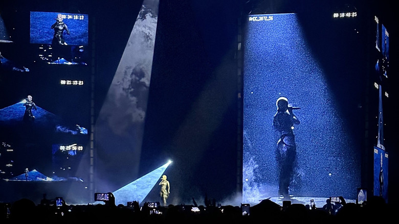 кадр из фильма Doja Cat: The Scarlet Tour in VR