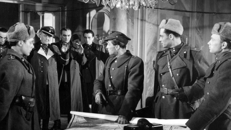 кадр из фильма Непокорённый город / Варшавский Робинзон