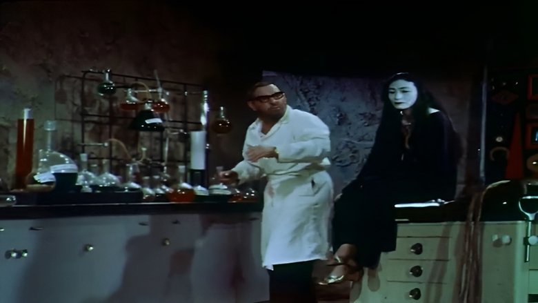 Монстры разносят пижамную вечеринку