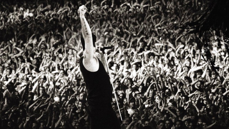 кадр из фильма Robbie Williams: What We Did Last Summer - Live at Knebworth