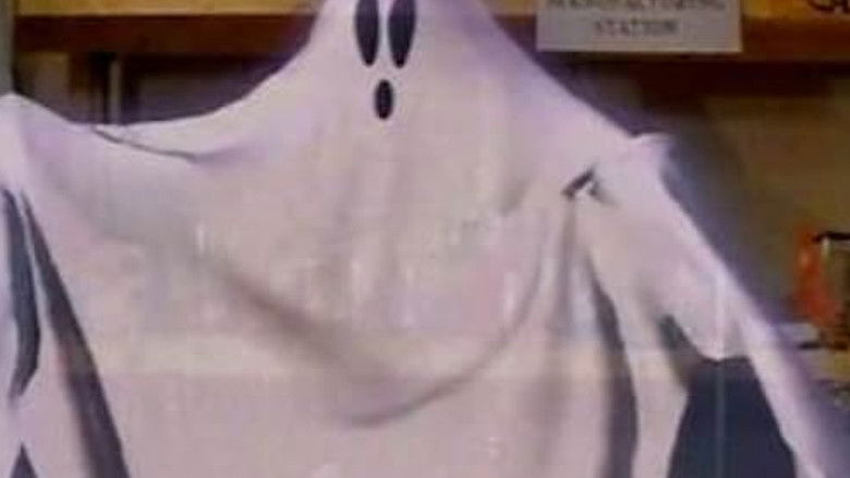 кадр из фильма I Downloaded a Ghost